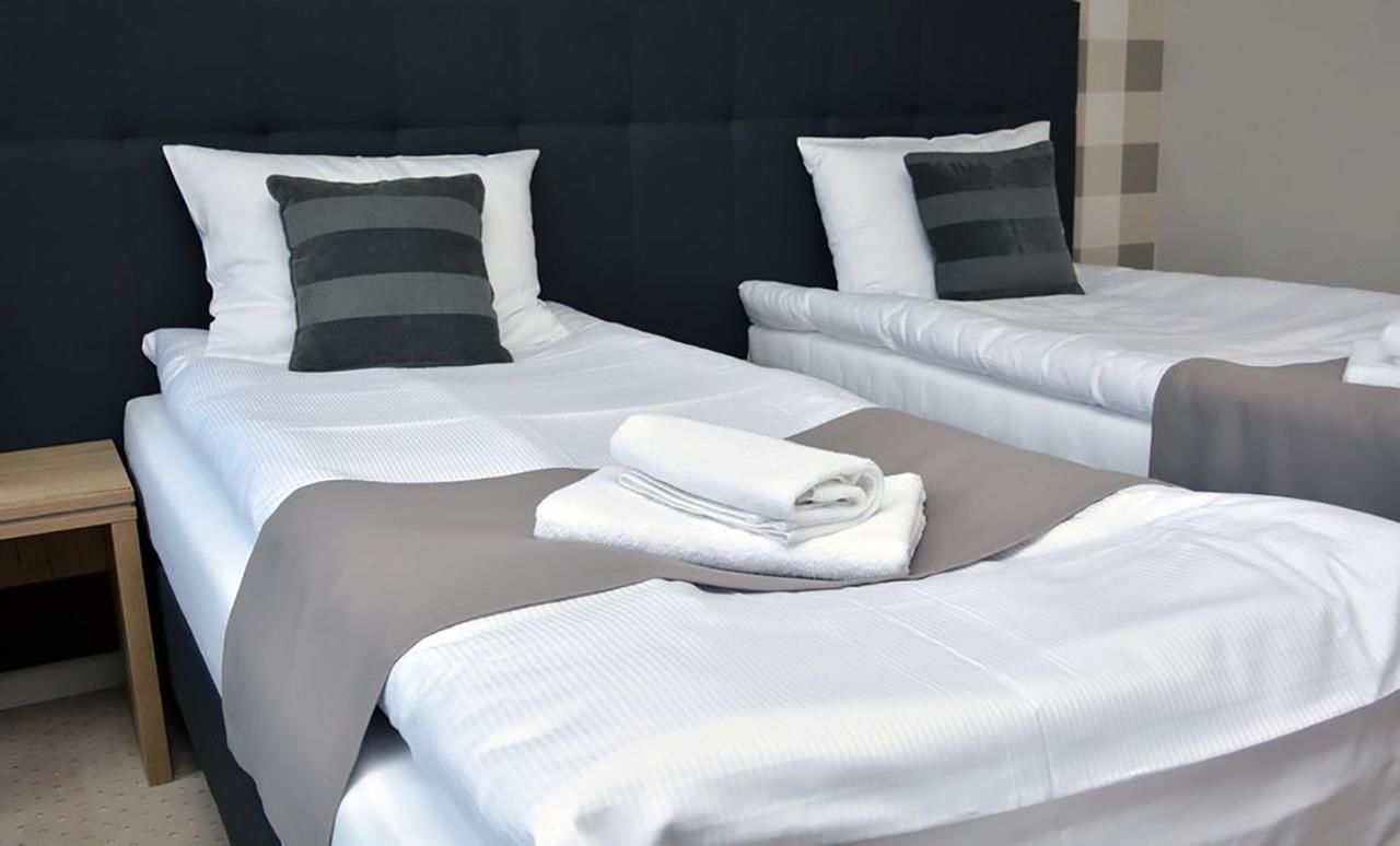Отели типа «постель и завтрак» Hotelik 51 Пасленк-18